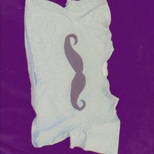 Mustache cropped t/shirt